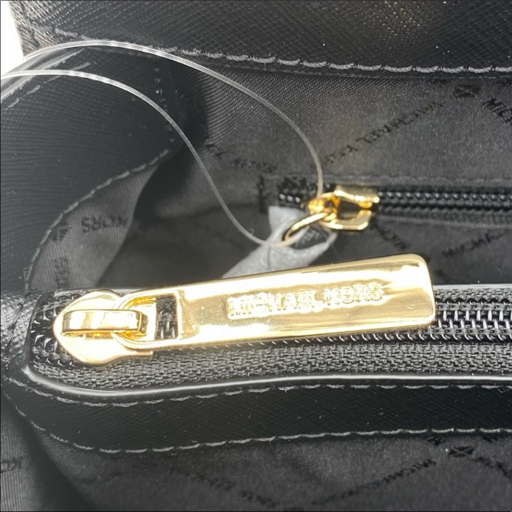 Michael Kors Medium Prism Satchel Black - Picture 12 of 16